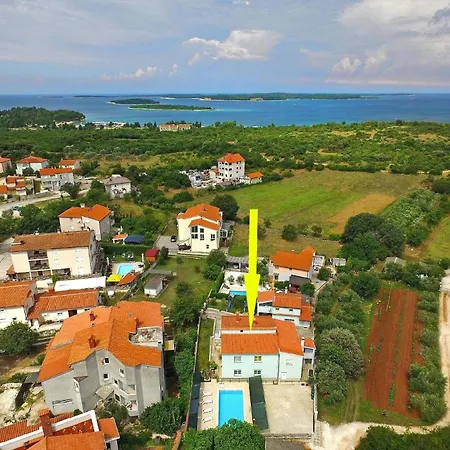 Apartamento Fuer 6 Personen Ca 71 Qm In Pula-fondole, Istrien Istrische Riviera